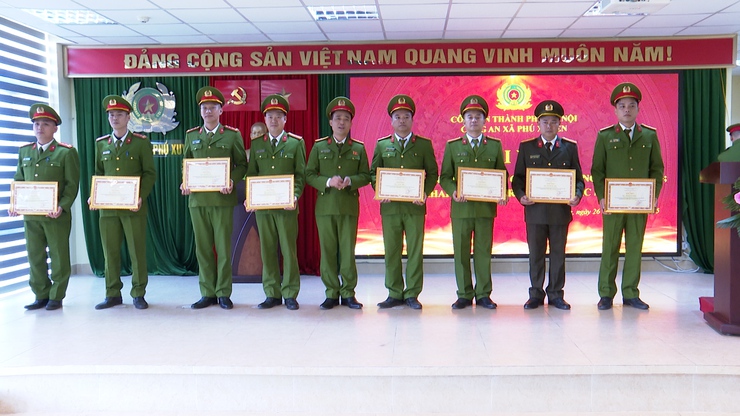 Công an xã Phú Xuyên tổng kết công tác năm 2025, phát động phong trào thi đua năm 2026- Ảnh 9.