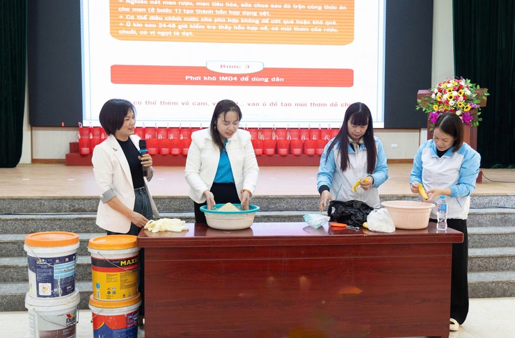 Tập huấn phân loại, xử lý rác thải hữu cơ và vệ sinh an toàn thực phẩm tại xã Ứng Thiên- Ảnh 8.