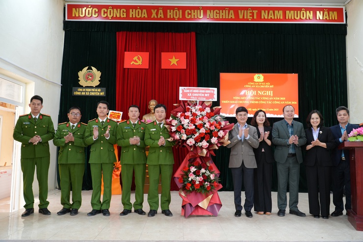 Công an xã Chuyên Mỹ tổng kết công tác Công an năm 2025- Ảnh 1.