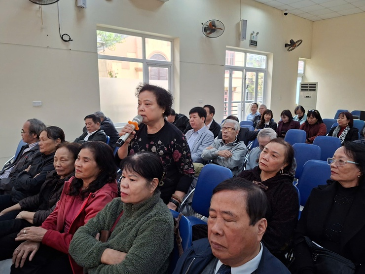 HỘI ĐỒNG NHÂN DÂN PHƯỜNG GIẢNG VÕ: TIẾP XÚC CỬ TRI SAU KỲ HỌP THỨ 3: LẮNG NGHE, HÀNH ĐỘNG VÀ THỰC HIỆN CÓ HIỆU QUẢ- Ảnh 2.