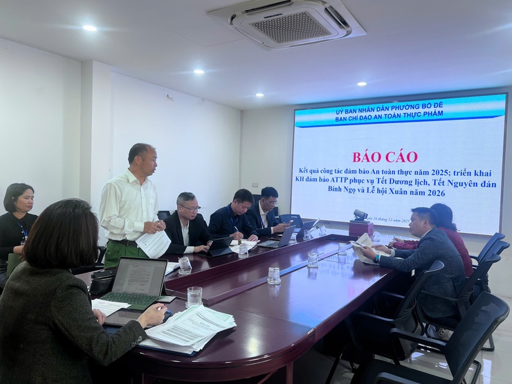 Phường Bồ Đề triển khai nhiệm vụ bảo đảm an toàn thực phẩm phục vụ tết và lễ hội xuân 2026- Ảnh 2.