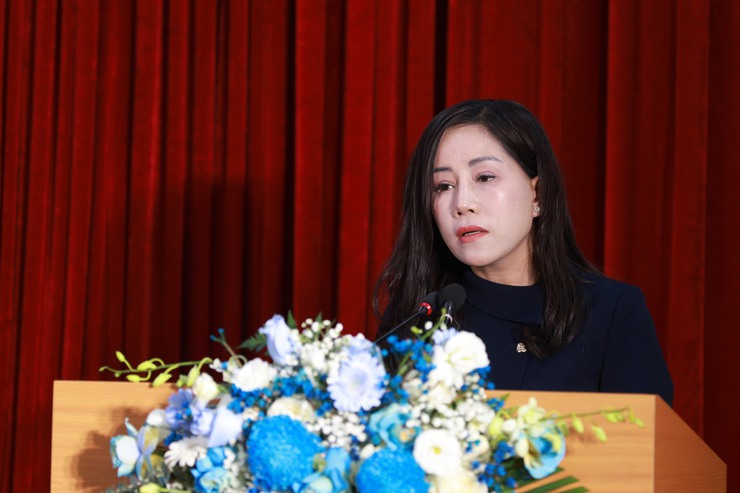 Hội thảo "Giảm khoảng cách số: Nâng cao khả năng sử dụng dịch vụ công trực tuyến cho người cao tuổi, người yếu thế và nhóm dân cư hạn chế kỹ năng số"- Ảnh 4.