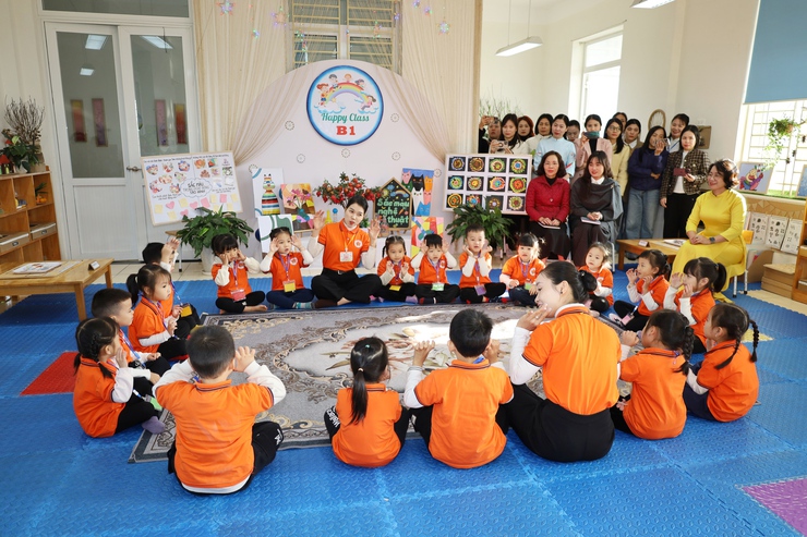 Phường Tùng Thiện tổ chức kiến tập chuyên đề điểm phát triển chương trình giáo dục mầm non đi sâu lĩnh vực phát triển nhận thức- Ảnh 2.