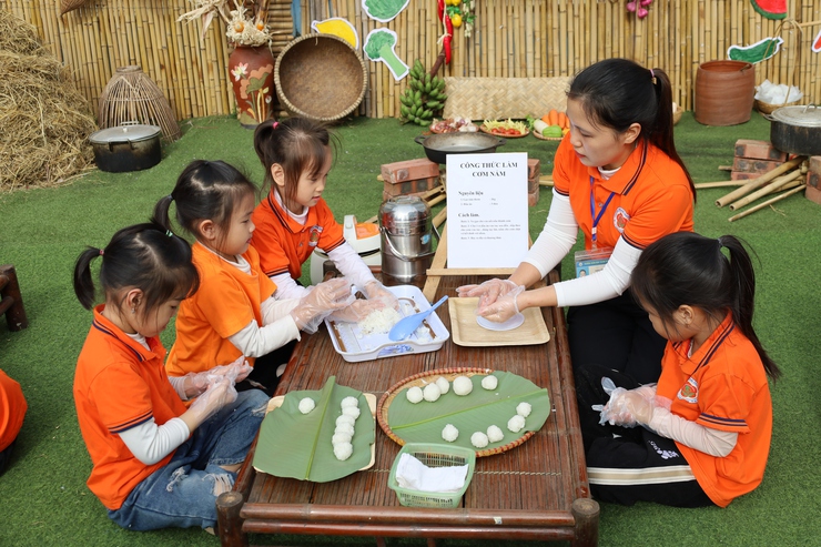 Phường Tùng Thiện tổ chức kiến tập chuyên đề điểm phát triển chương trình giáo dục mầm non đi sâu lĩnh vực phát triển nhận thức- Ảnh 4.