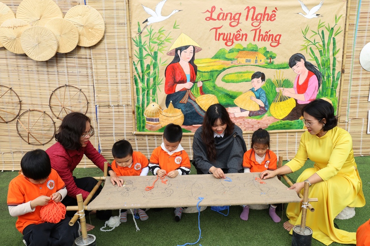 Phường Tùng Thiện tổ chức kiến tập chuyên đề điểm phát triển chương trình giáo dục mầm non đi sâu lĩnh vực phát triển nhận thức- Ảnh 7.