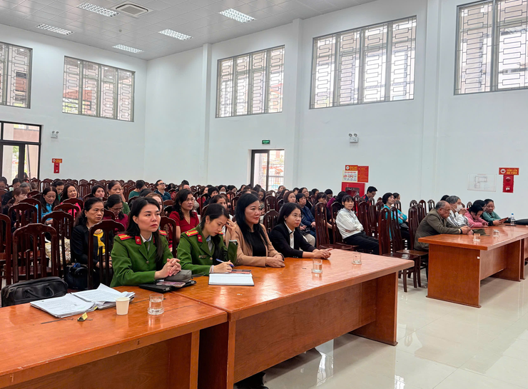 Hội nghị tuyên truyền phổ biến các chính sách về phòng, chống ma túy; phòng, chống mại dâm và phòng, chống mua bán người năm 2025- Ảnh 2.