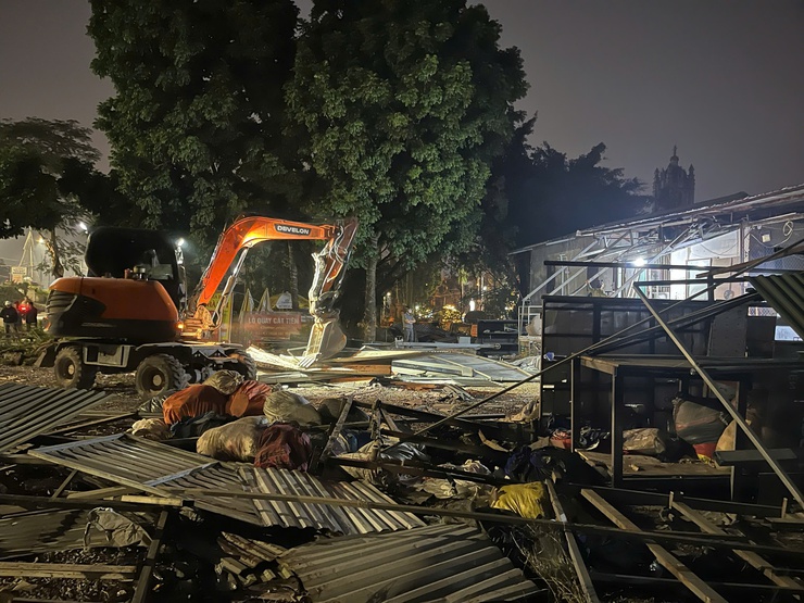 PHƯỜNG LĨNH NAM: QUYẾT TÂM GIẢI QUYẾT ĐIỂM NGHẼN VỀ TRẬT TỰ ĐÔ THỊ, KỶ CƯƠNG, XÂY DỰNG PHƯỜNG VĂN MINH.- Ảnh 3.