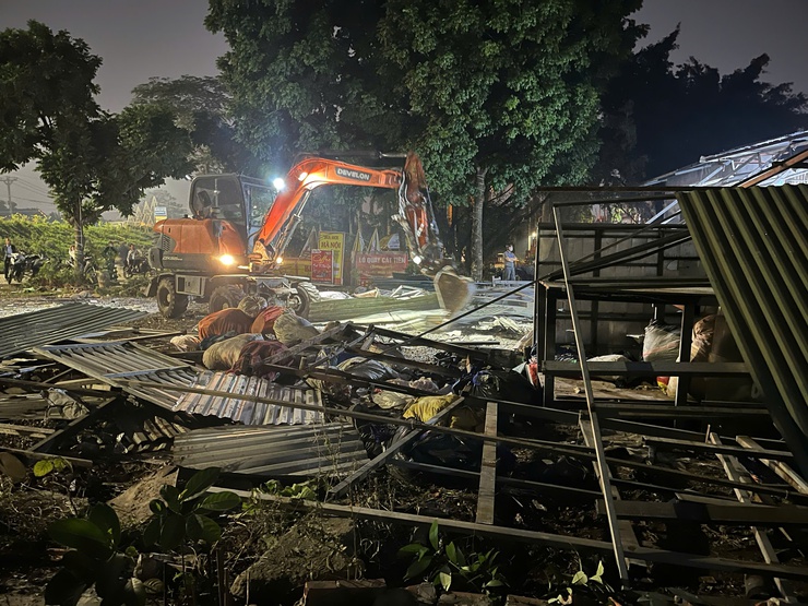 PHƯỜNG LĨNH NAM: QUYẾT TÂM GIẢI QUYẾT ĐIỂM NGHẼN VỀ TRẬT TỰ ĐÔ THỊ, KỶ CƯƠNG, XÂY DỰNG PHƯỜNG VĂN MINH.- Ảnh 4.