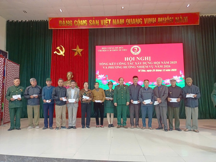 Chi hội Cựu chiến binh (CCB) thôn Tế Tiêu, xã Mỹ Đức đã tổ chức Hội nghị tổng kết công tác Hội năm 2025, triển khai phương hướng, nhiệm vụ năm 2026- Ảnh 5.