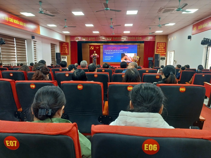 ỦY BAN NHÂN DÂN PHƯỜNG XUÂN PHƯƠNG TỔ CHỨC HỘI NGHỊ TUYÊN TRUYỀN PHỔ BIẾN LUẬT DÂN SỐ & CÔNG TÁC DÂN 
SỐ, NHÂN KỶ NIỆM NGÀY DÂN SỐ VIỆT NAM 26/12.
- Ảnh 2.