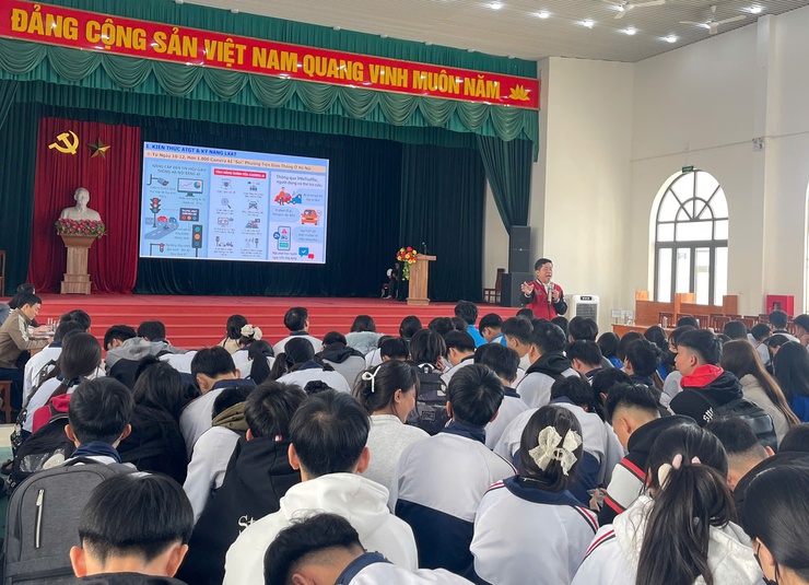 Tập huấn, tuyên truyền phổ biến pháp luật và an toàn giao thông cho đoàn viên thanh niên- Ảnh 6.