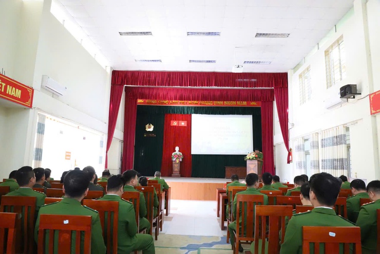 Công an xã Hồng Vân: Tổng kết công tác năm 2025, phát động phong trào thi đua năm 2026- Ảnh 1.