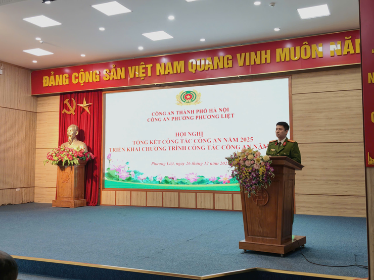 Công an phường Phương Liệt tổ chức tổng kết công tác năm 2025, triển khai công tác năm 2026; triển khai kế hoạch cao điểm.- Ảnh 1.