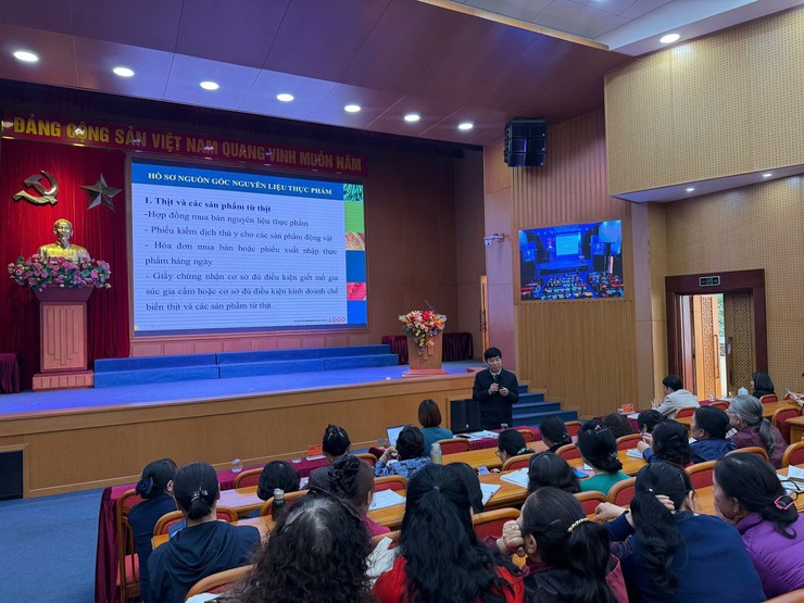 Phường Thanh Xuân tập huấn kiến thức an toàn thực phẩm cho lực lượng cộng tác viên- Ảnh 3.