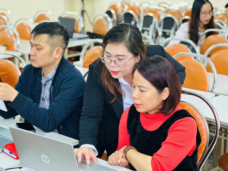 ỨNG DỤNG AI VÀ CÔNG CỤ SỐ, NÂNG CAO HIỆU SUẤT CÔNG VIỆC TẠI PHƯỜNG KIM LIÊN- Ảnh 13.