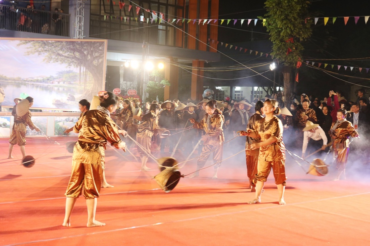 Đêm nghệ thuật “Hồn quê Thạch Thán” – bản hòa ca của tình yêu làng quê- Ảnh 16.