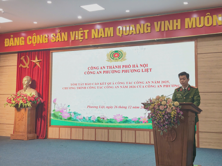 Công an phường Phương Liệt tổ chức tổng kết công tác năm 2025, triển khai công tác năm 2026; triển khai kế hoạch cao điểm.- Ảnh 2.