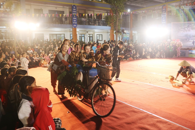 Đêm nghệ thuật “Hồn quê Thạch Thán” – bản hòa ca của tình yêu làng quê- Ảnh 20.