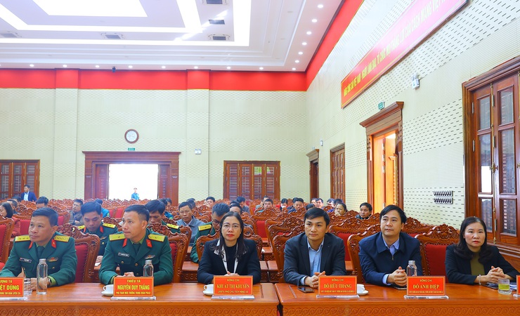 Thạch Thất tổ chức hội nghị tổng kết công tác quốc phòng, quân sự địa phương năm 2025- Ảnh 3.