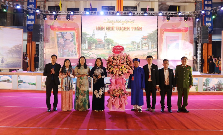 Đêm nghệ thuật “Hồn quê Thạch Thán” – bản hòa ca của tình yêu làng quê- Ảnh 4.