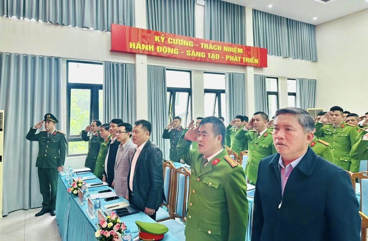 CÔNG AN PHƯỜNG HỒNG HÀ: GHI DANH "ĐƠN VỊ QUYẾT THẮNG" VỚI NHIỀU THÀNH TÍCH NỔI BẬT- Ảnh 3.