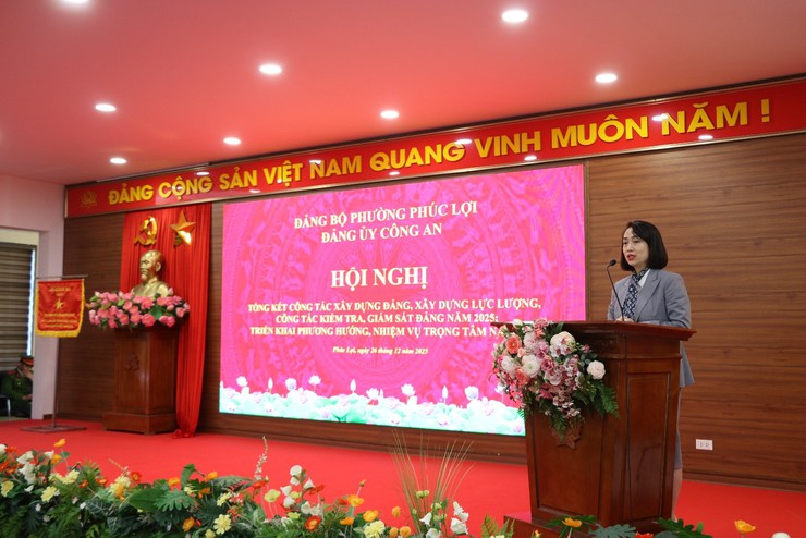 Công an phường Phúc Lợi tổng kết công tác công an năm 2025, triển khai chương trình công tác công an năm 2026
- Ảnh 9.