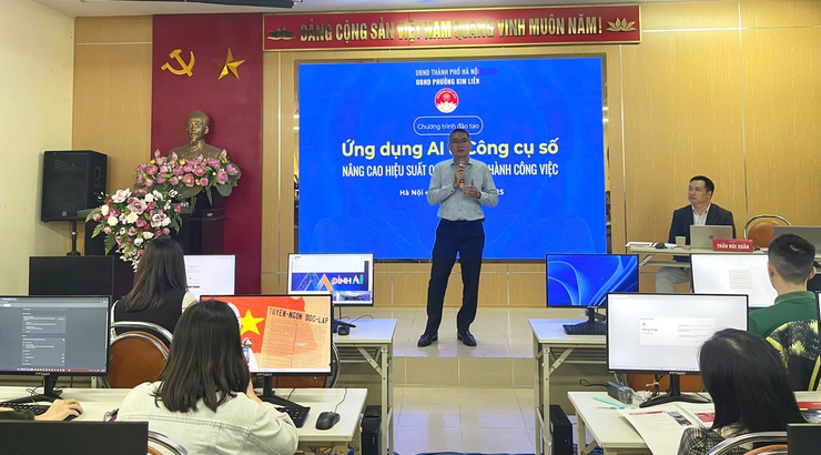 ỨNG DỤNG AI VÀ CÔNG CỤ SỐ, NÂNG CAO HIỆU SUẤT CÔNG VIỆC TẠI PHƯỜNG KIM LIÊN- Ảnh 4.