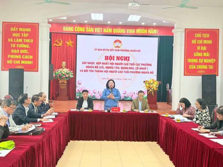 Phường Nghĩa Đô sáp nhập, hợp nhất Hội Người cao tuổi các phường cũ ra mắt Hội Người cao tuổi phường- Ảnh 4.
