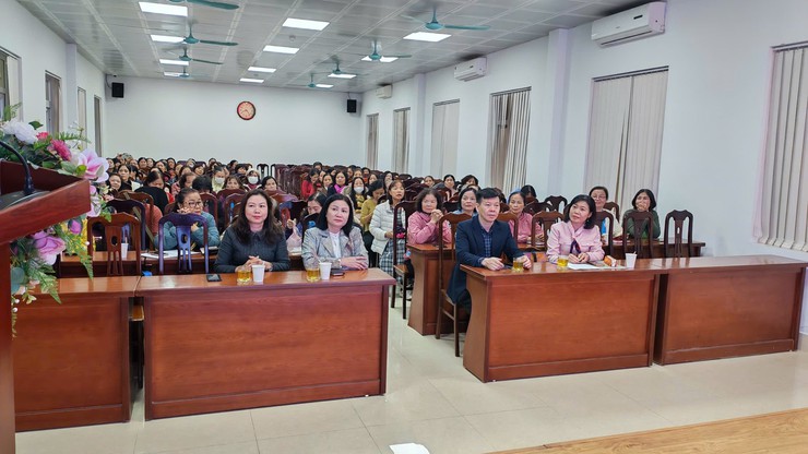 Bồi dưỡng nghiệp vụ công tác Hội cho Hội viên Hội Phụ nữ phường Nghĩa Đô năm 2025- Ảnh 1.