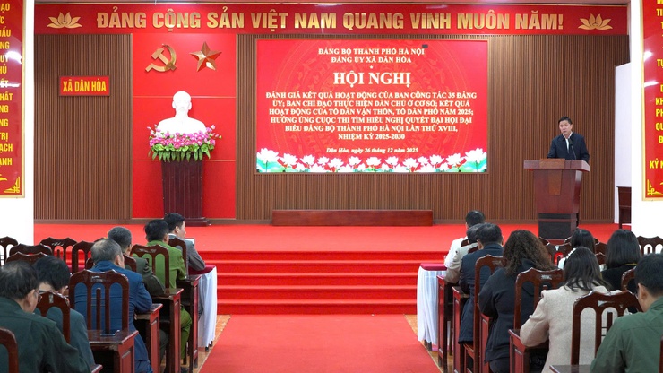 HỘI NGHỊ ĐÁNH GIÁ KẾT QUẢ HOẠT ĐỘNG CÔNG TÁC 35, THỰC HIỆN DÂN CHỦ Ở CƠ SỞ VÀ DÂN VẬN NĂM 2025; HƯỞNG ỨNG CUỘC THI TÌM HIỂU NGHỊ QUYẾT ĐẠI HỘI ĐẢNG BỘ THÀNH PHỐ HÀ NỘI LẦN THỨ XVIII- Ảnh 1.