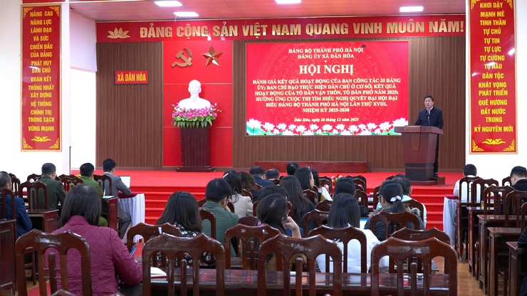 HỘI NGHỊ ĐÁNH GIÁ KẾT QUẢ HOẠT ĐỘNG CÔNG TÁC 35, THỰC HIỆN DÂN CHỦ Ở CƠ SỞ VÀ DÂN VẬN NĂM 2025; HƯỞNG ỨNG CUỘC THI TÌM HIỂU NGHỊ QUYẾT ĐẠI HỘI ĐẢNG BỘ THÀNH PHỐ HÀ NỘI LẦN THỨ XVIII- Ảnh 3.