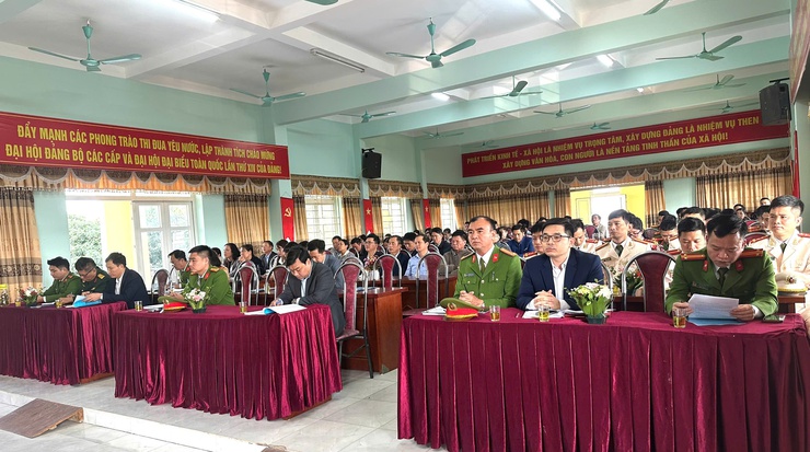 Công an xã Bất Bạt tổ chức Hội nghị tổng kết công tác công an năm 2025, triển khai chương trình công tác năm 2026- Ảnh 3.