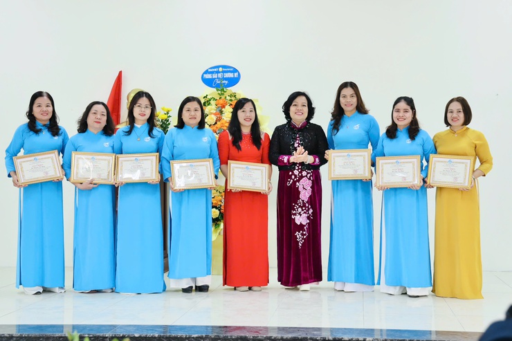 Hội LHPN xã Phú Nghĩa triển khai Nghị quyết 57-NQ/TW, triển khai nhiệm vụ công tác Hội và phong trào phụ nữ năm 2026- Ảnh 15.