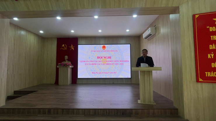 Hội nghị tập huấn về công tác bầu cử đại biểu Quốc hội khóa XVI và đại biểu HĐND các cấp nhiệm kỳ 2026–2031- Ảnh 1.