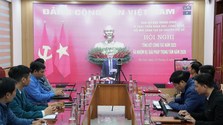 Đảng uỷ xã Dương Hoà dự hội nghị tổng kết công tác năm 2025 và phương hướng nhiệm vụ trọng tâm năm 2026 của Ban Chỉ đạo 57 Trung ương về đột phá phát triển khoa học, công nghệ, đổi mới sáng tạo và chuyển đổi số quốc gia- Ảnh 2.