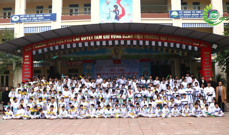 Xã Phú Cát tổ chức kỳ thi lên đai Karate cho hơn 200 võ sinh- Ảnh 24.