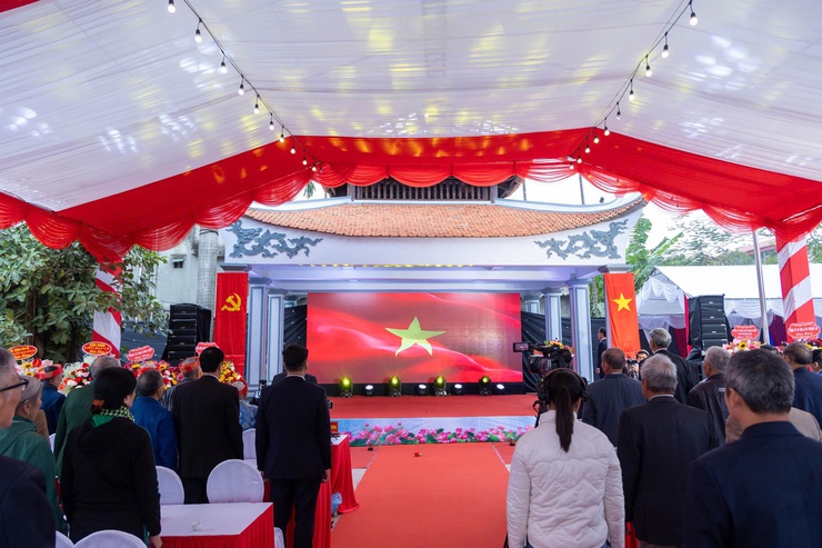 THÔN BẶT NGÕ TỔ CHỨC LỄ KHÁNH THÀNH CÔNG TRÌNH VĂN HÓA TÂM LINH; THÔN BẶT CHÙA LONG TRỌNG TƯỞNG NIỆM 100 NĂM NGÀY MẤT CỤ NGUYỄN THƯỢNG HIỀN- Ảnh 11.