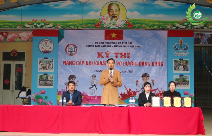 Xã Phú Cát tổ chức kỳ thi lên đai Karate cho hơn 200 võ sinh- Ảnh 4.