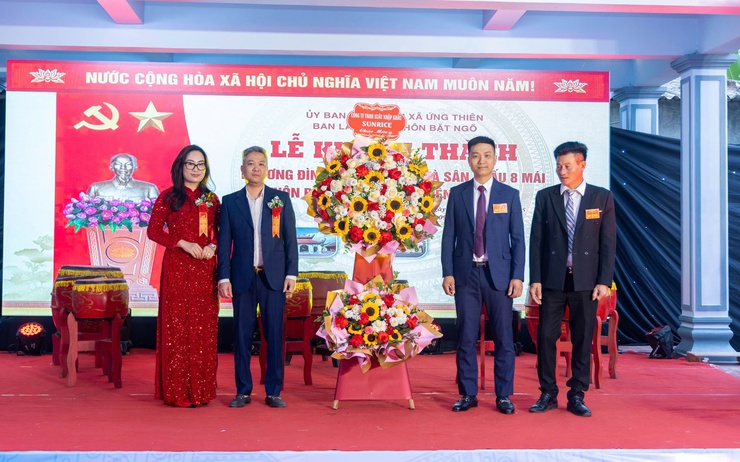 THÔN BẶT NGÕ TỔ CHỨC LỄ KHÁNH THÀNH CÔNG TRÌNH VĂN HÓA TÂM LINH; THÔN BẶT CHÙA LONG TRỌNG TƯỞNG NIỆM 100 NĂM NGÀY MẤT CỤ NGUYỄN THƯỢNG HIỀN- Ảnh 8.