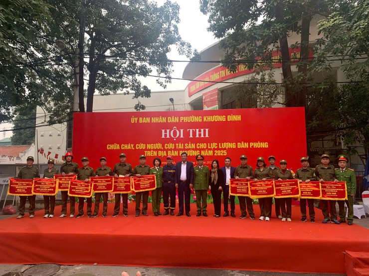 Khương Đình: Hội thi chữa cháy, cứu người, cứu tài sản năm 2025 thành công tốt đẹp- Ảnh 23.