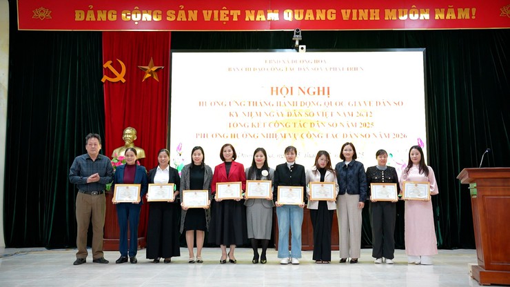 Hội nghị hưởng ứng tháng hành động Quốc gia về dân số, kỷ niệm ngày dân số Việt Nam 26/12 và tổng kết công tác dân số năm 2025, phương hướng nhiệm vụ năm 2026- Ảnh 10.