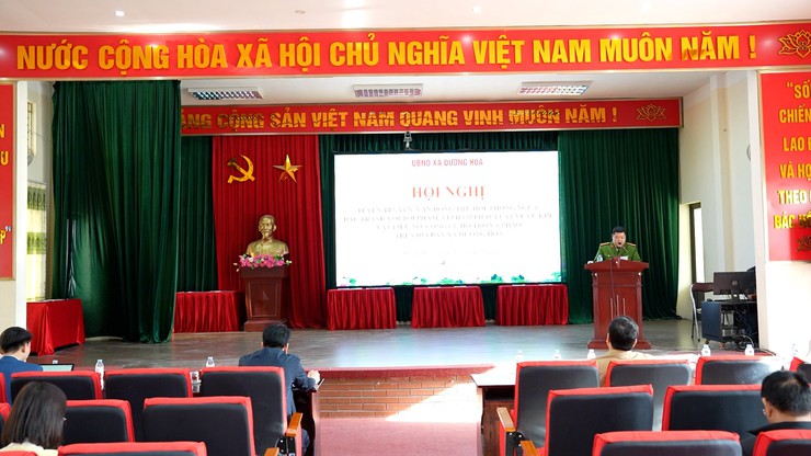 Hội nghị tuyên truyền vận động thu hồi, phòng ngừa, đấu tranh với tội phạm, vi phạm pháp luật về vũ khí, vật liệu nổ, công cụ hỗ trợ và pháo trên địa bàn xã Dương Hoà- Ảnh 1.