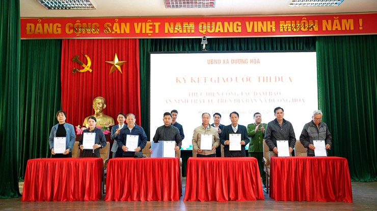Hội nghị tuyên truyền vận động thu hồi, phòng ngừa, đấu tranh với tội phạm, vi phạm pháp luật về vũ khí, vật liệu nổ, công cụ hỗ trợ và pháo trên địa bàn xã Dương Hoà- Ảnh 7.