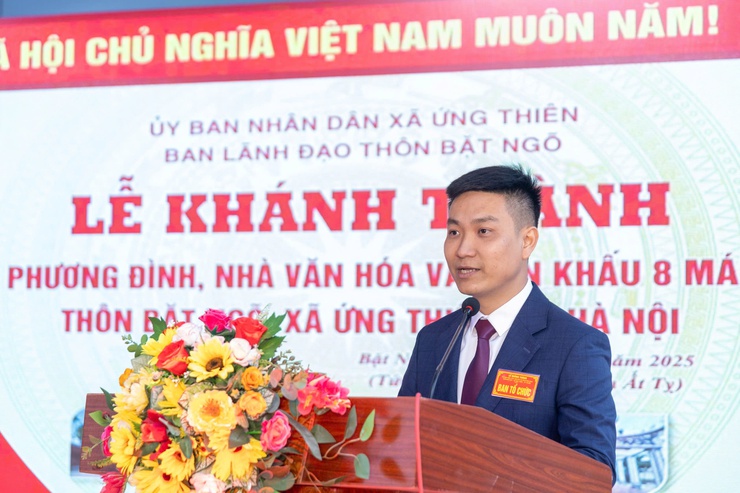 THÔN BẶT NGÕ TỔ CHỨC LỄ KHÁNH THÀNH CÔNG TRÌNH VĂN HÓA TÂM LINH; THÔN BẶT CHÙA LONG TRỌNG TƯỞNG NIỆM 100 NĂM NGÀY MẤT CỤ NGUYỄN THƯỢNG HIỀN- Ảnh 26.