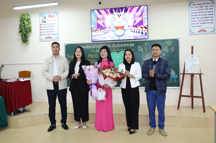 Trường THCS Xuân Sơn tổ chức dạy chuyên đề môn Hoạt động trải nghiệm, hướng nghiệp với ứng dụng trí tuệ nhân tạo AI- Ảnh 2.