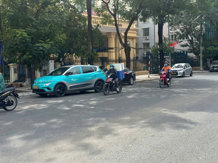 Hà Nội ngày 28/12, nhiều mây, sáng và đêm có sương mù, chiều hửng nắng, trời rét- Ảnh 1.