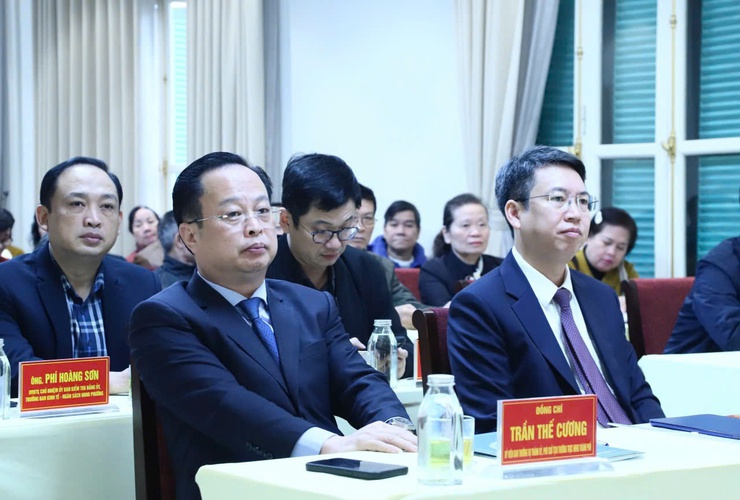 HỘI NGHỊ CÔNG BỐ NGHỊ QUYẾT CỦA HĐND THÀNH PHỐ HÀ NỘI VỀ CÔNG TÁC CÁN BỘ TẠI PHƯỜNG CỬA NAM- Ảnh 10.