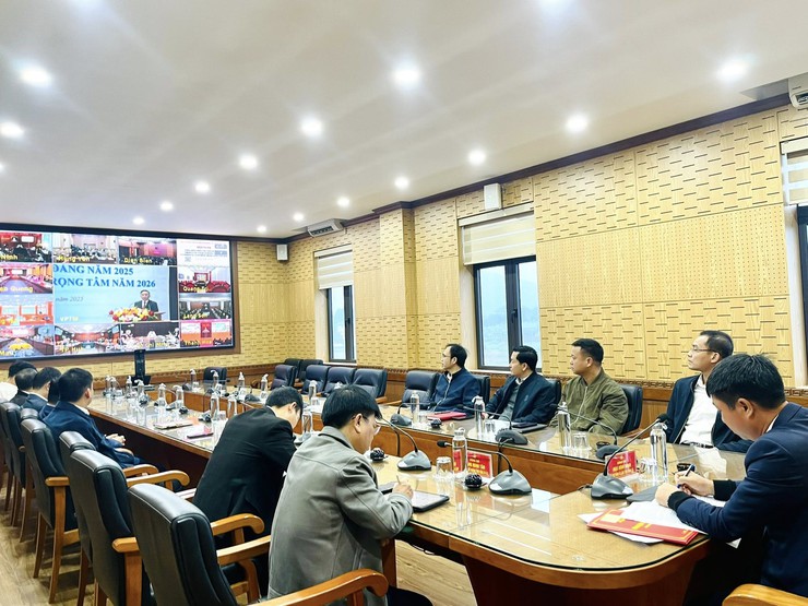 Yên Xuân tham dự hội nghị trực tuyến tổng kết công tác chuyển đổi số trong các cơ quan Đảng năm 2025, nhiệm vụ trọng tâm năm 2026- Ảnh 2.