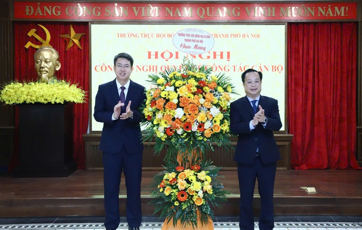 HỘI NGHỊ CÔNG BỐ NGHỊ QUYẾT CỦA HĐND THÀNH PHỐ HÀ NỘI VỀ CÔNG TÁC CÁN BỘ TẠI PHƯỜNG CỬA NAM- Ảnh 3.