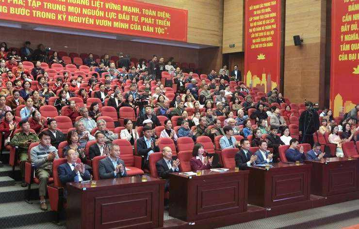 Lễ Tổng kết chương trình truyền thông, trao giải Cuộc thi viết về Bảo vệ môi trường trên địa bàn thành phố Hà Nội và phát động chương trình truyền thông năm 2026- Ảnh 8.